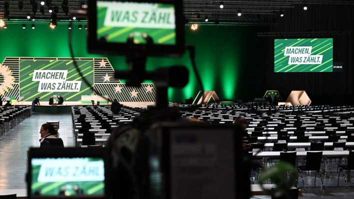 Blick in die dm-arena, in der vom 23.11.2023 bis zum 26.11.2023 die 49. Bundesdelegiertenkonferenz von Bündnis 90/Die Grünen stattfindet.